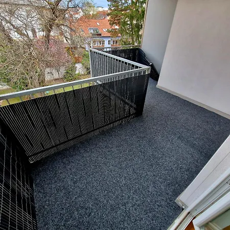 Lägenhet Grazer & Free Parking *